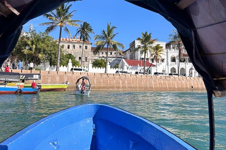 Full Day NAKUPENDA SANDBANK and STONE TOWN ( Lunch included )