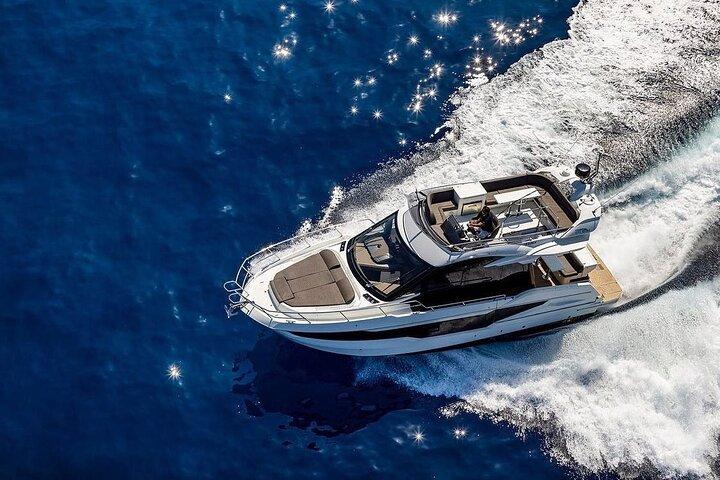 Raouche Rocks Luxury Yacht Rental