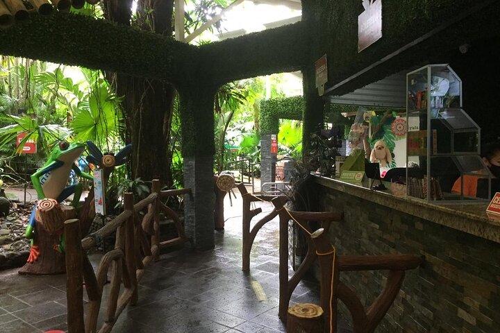 Skip the Line: Rescate Wildlife Rescue Centre General Admission Ticket
