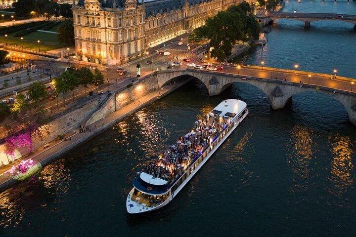 Paris New Year's Eve Dinner Cruise Late Service