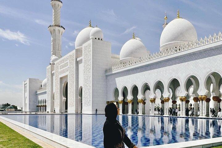 Abu Dhabi Full Day Private Tour with Grand Mosque & Palace Visit