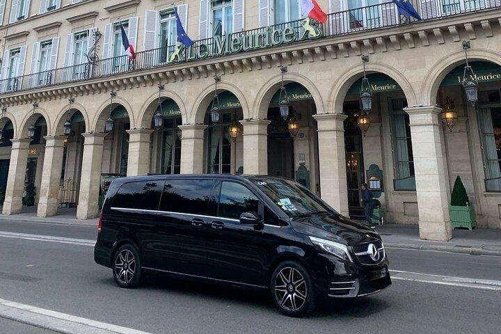 Paris Airport to city Private Transfer with car or van