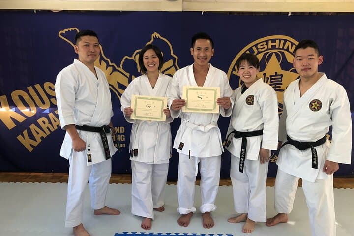Tokyo Karate Experience (Family Friendly) with Karate Champion