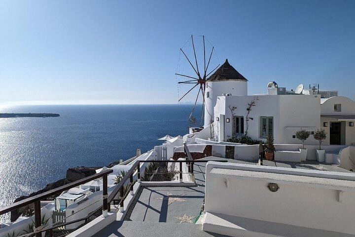 8-Day Tour in Delphi, Meteora & Tour in Santorini from Athens