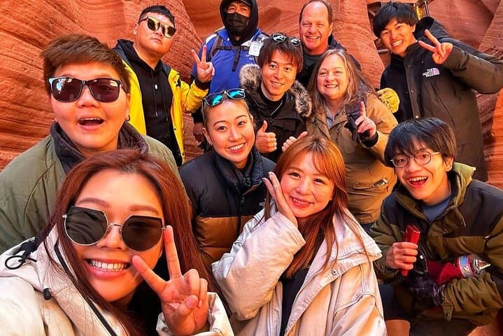 Small-Group Lower Antelope Canyon & Horseshoe Bend Tour w/ Lunch