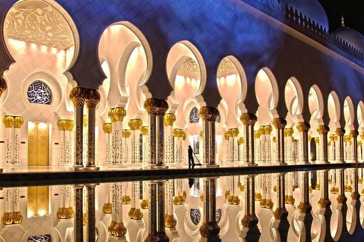Full-Day Abu Dhabi City Tour with Free Entry Sheikh Zayed Mosque