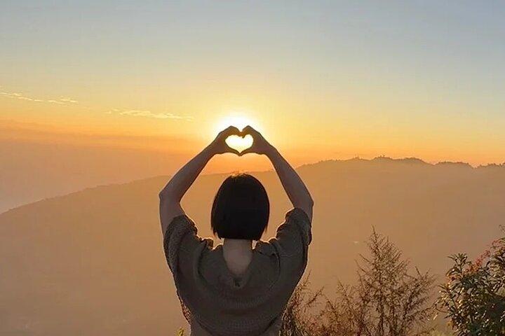 Nagarkot Sunrise & Hike to Changu Narayan Day Tour from Kathmandu