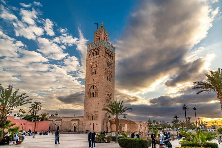 Private Marrakech Tour: Bahia Palace, Saadian Tombs & Souks