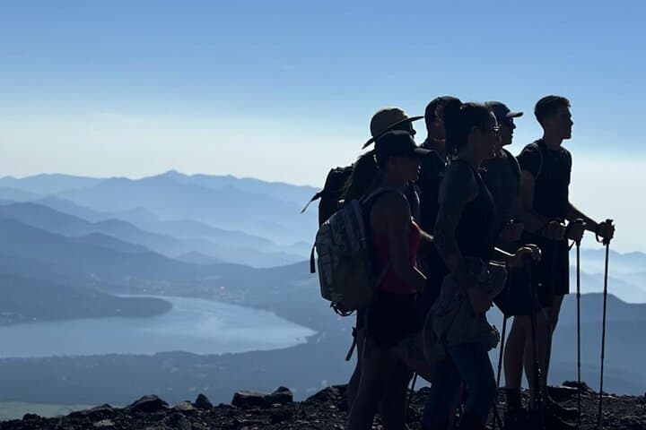 Mt.Fuji Trekking 1 Day Tour up to the summit by Private Vehicle