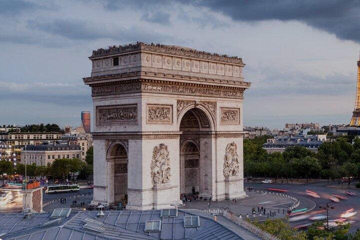 Paris Highlights Private Tour by Car – With Expert Driver-Guide