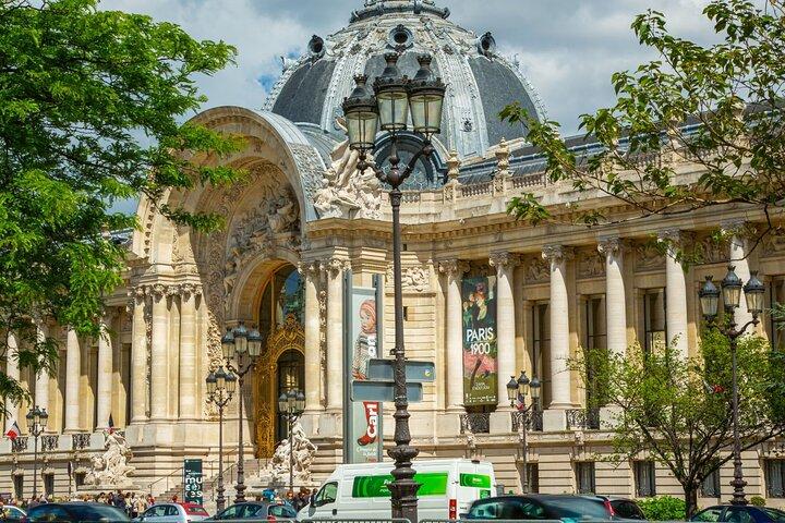 Paris Highlights Private Tour by Car – With Expert Driver-Guide
