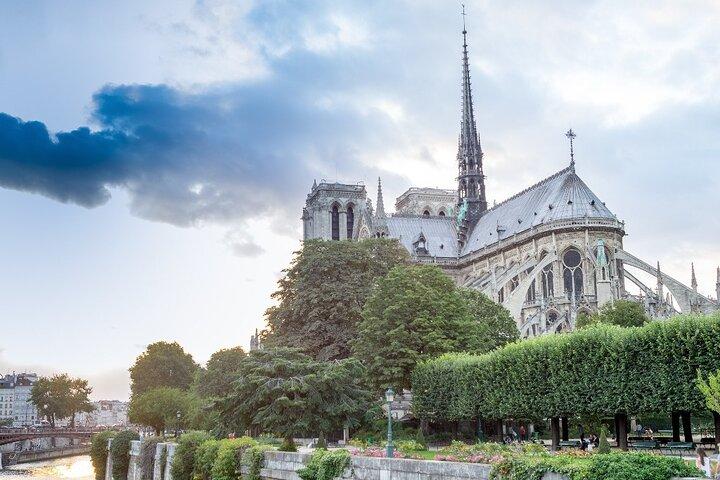 Paris Highlights Private Tour by Car – With Expert Driver-Guide