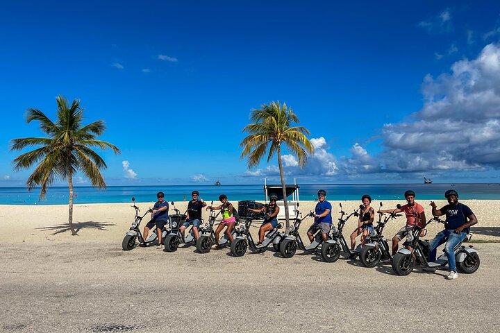 Guided 3-Hour E-Scooter Island Tour in Aruba (1 or 2-seater)