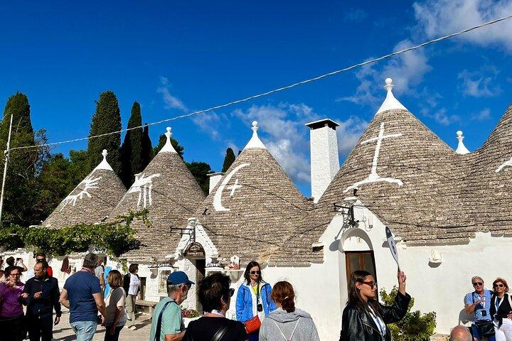 Tour di Alberobello & Guida a Matera, from bari