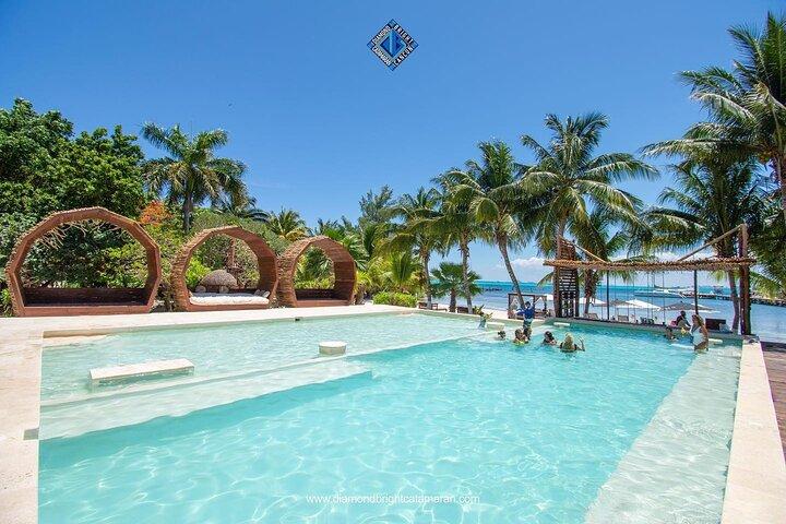 Luxury Catamaran tour to Isla Mujeres with transportation from Playa del Carmen