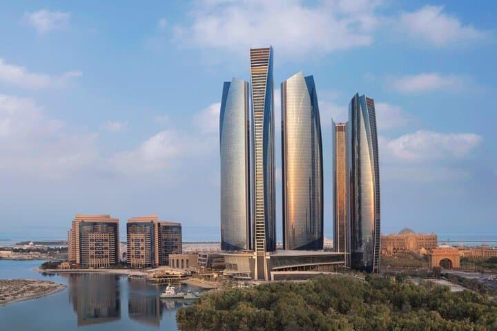 Abu Dhabi Tour from Dubai: Sheikh Zayed Mosque & Ferrari World !