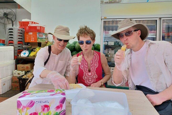 Singapore Culture & Local Living: A Private Tour by a Singaporean
