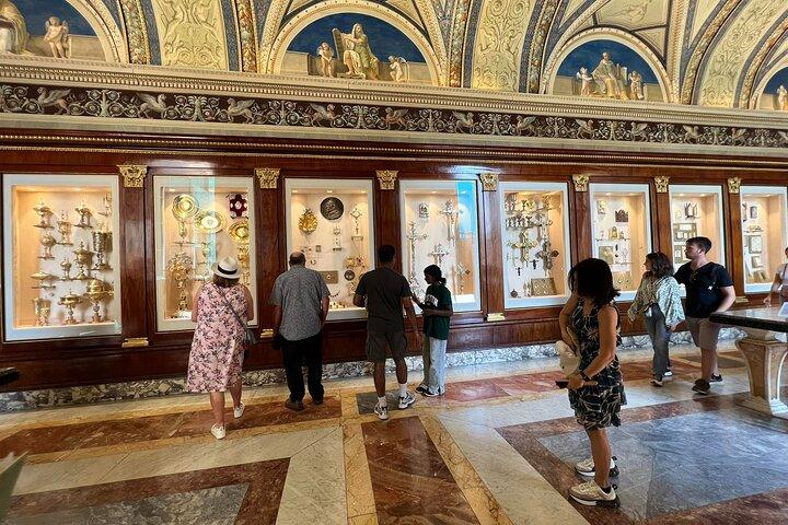 Skip-The-Line:Vatican Museums, Sistine Chapel & Basilica Optional
