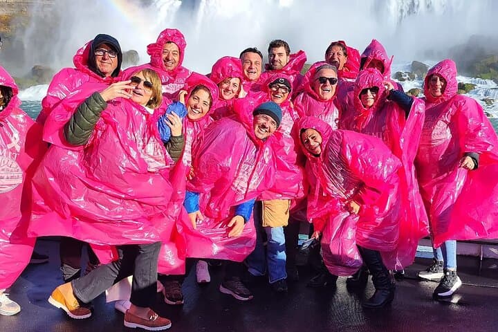 Niagara Falls with Outlet Shopping, 2-Day Tour from NYC