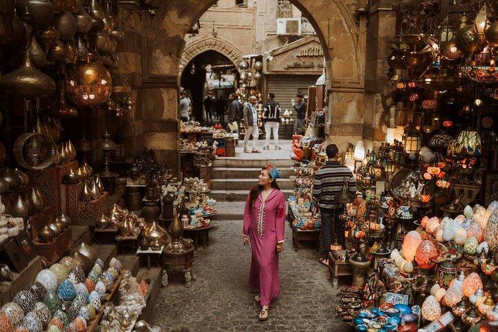 VIP Shopping Private Tour Papyrus Perfume Bazaars and Cotton