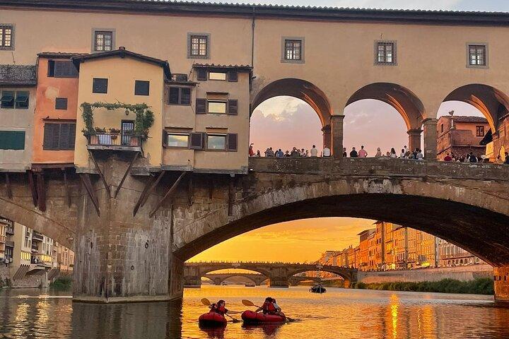 Kayak Soft in Florence under the Pontevecchio Arches