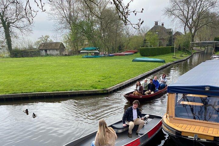 Private Tour to Giethoorn, Zaanse Schans and Windmills