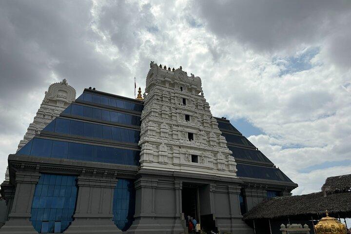Bangalore Private City Car Tour with Guide and Lunch