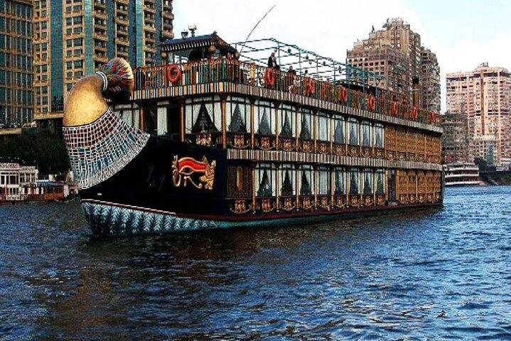 Cairo Dinner cruise on the Nile and Show