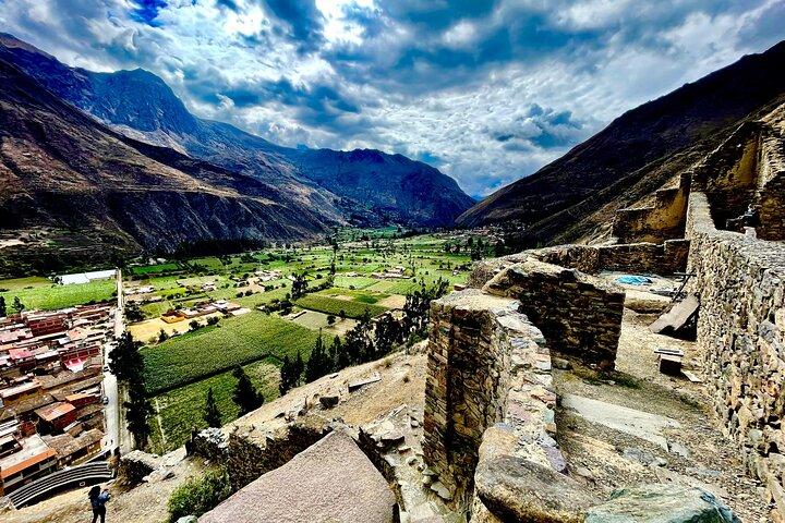 2-Day Sacred Valley and Machu Picchu Tour from Cusco by Train