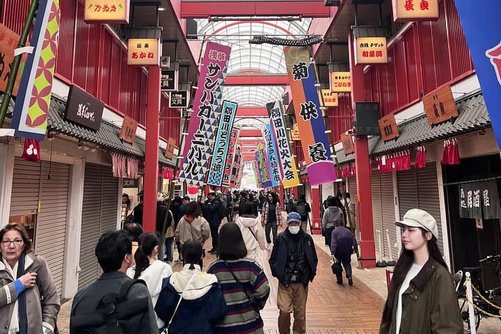 English-speaking guided day tour of Tokyo with a private vehicle