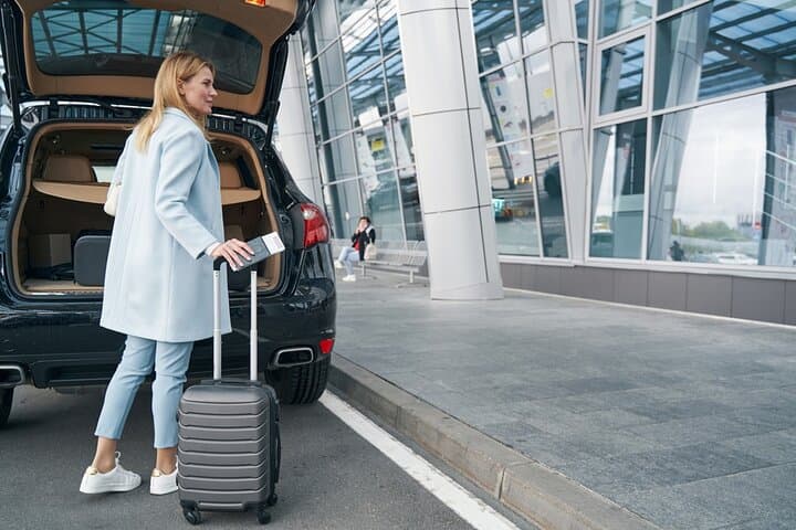 Private Transfer: Casablanca to Marrakech in Comfort & Style