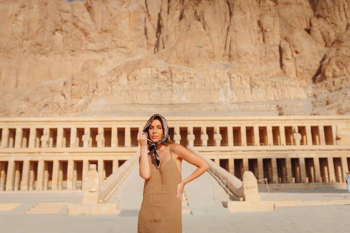 Luxor Full Day Tour photographer + tourguide + Private AC Car