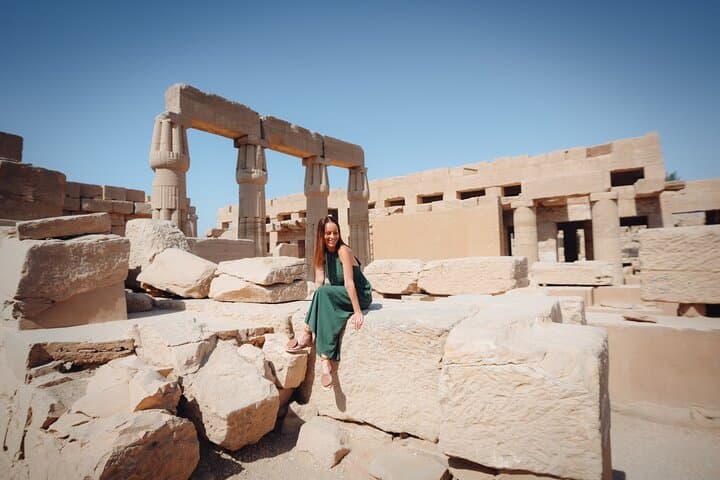 Luxor Full Day Tour photographer + tourguide + Private AC Car