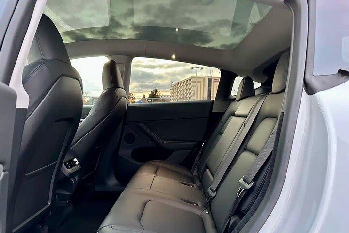 Private Transport from Charles de Gaulle Airport to Paris