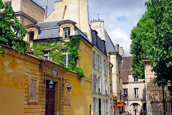 Paris La Marais District Guided Walking Tour