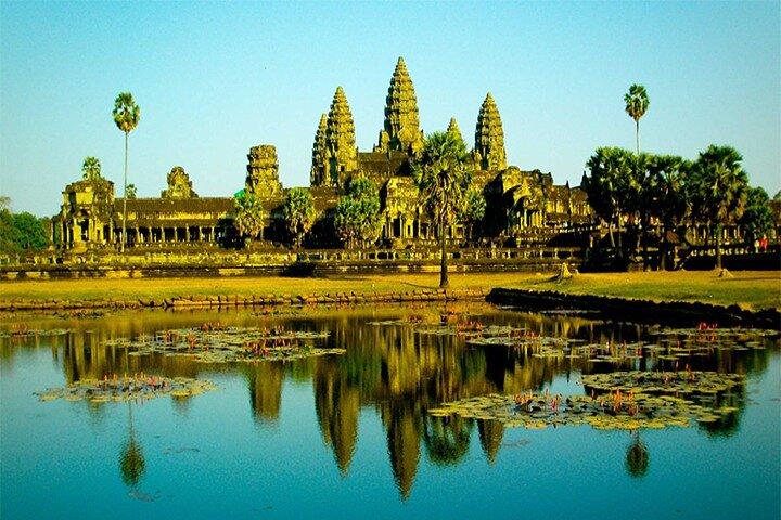 Private Taxi from Siem Reap to Phnom Penh - Speak English Driver