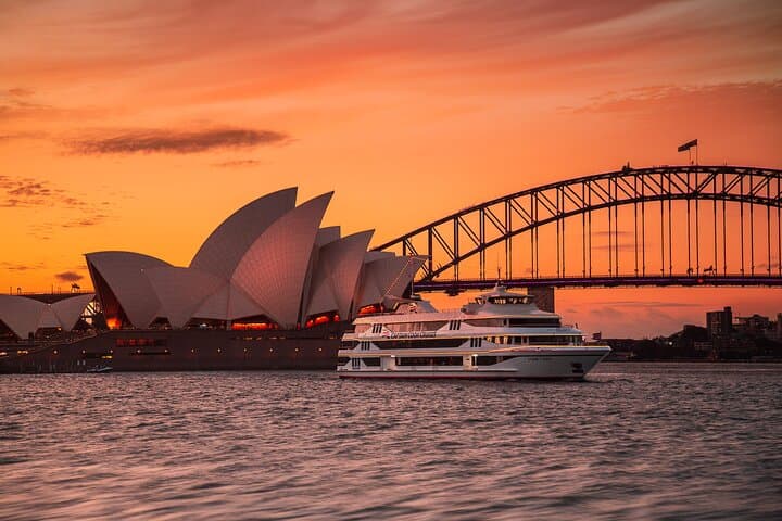 Sydney Harbour Sunset Dinner Cruise from Circular Quay