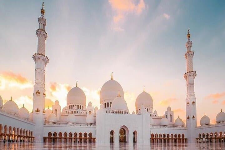 Dubai To Abu Dhabi: Grand Mosque, Royal Palace & Etihad Towers