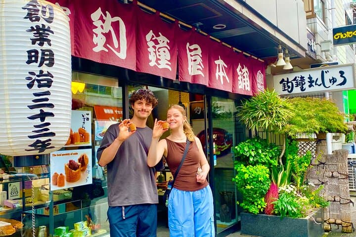 Osaka Food Adventure Tour: Walking with a Local Guide