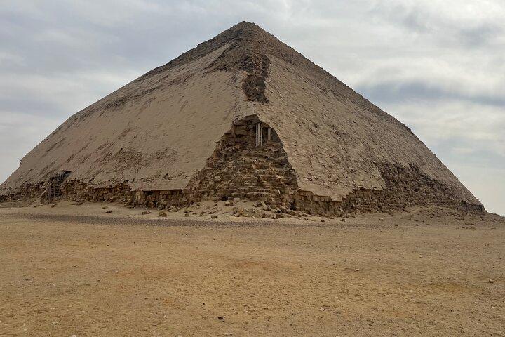 Luxury Private Tour-Memphis, Step, Red & Bent Pyramids with Lunch