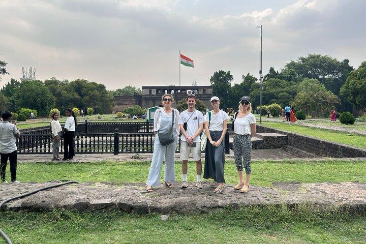 Old Pune Heritage Walk: Shaniwar Wada, Dagdusheth & 5 Snack Stops