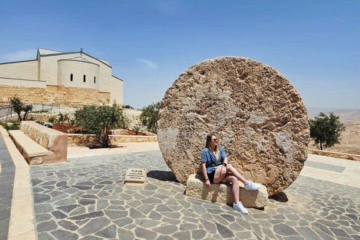 Petra Madaba and Mount Nebo Private Guided Tour