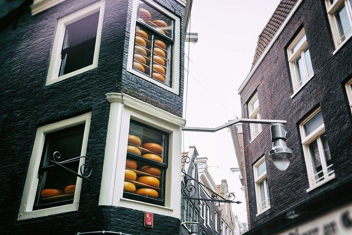 Authentic tour of Amsterdam: Jordaan, Ana Frank and Vondelpark