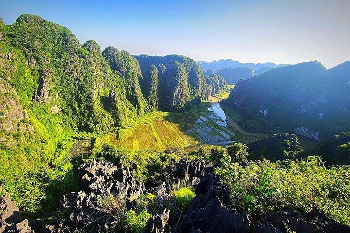 2 Day From Hanoi to Ninh Binh and Halong Luxury Cruise