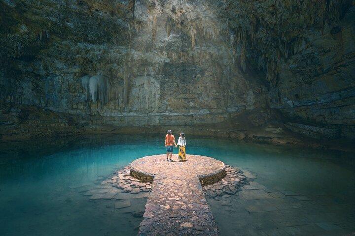 The Great Chichen Itza and Suytun & ikkil Cenotes guided tour