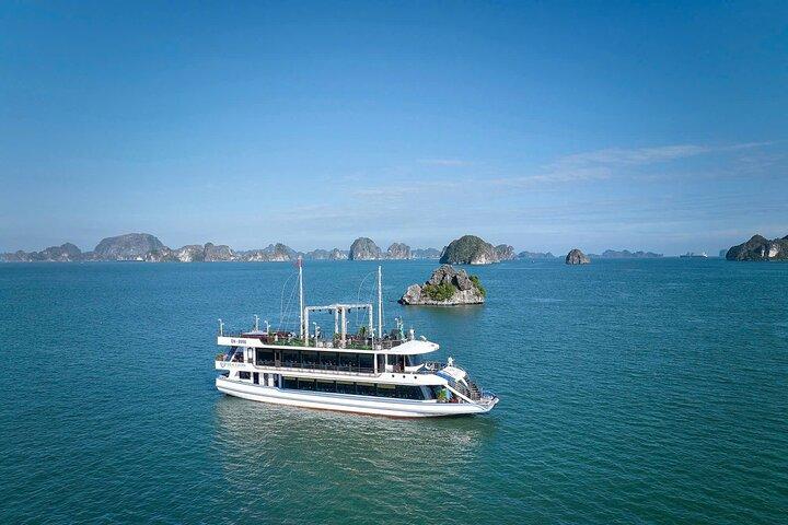 Ha Long Bay Cruise from Hanoi Kayaking and Cave Island Adventure