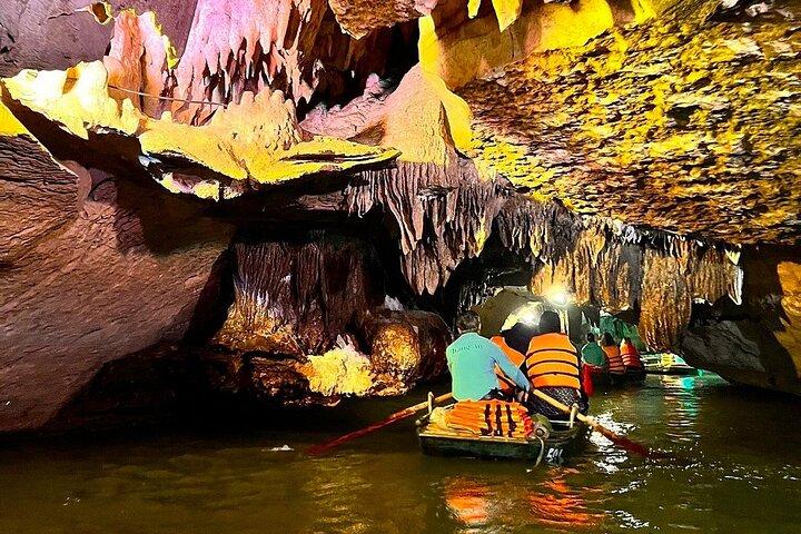Private Day Trip to Ninh Binh: Mua Caves, Trang An & Hoa Lu