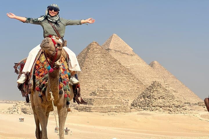 Unforgettable Giza: Pyramids, Museum, Camel Ride & Souq