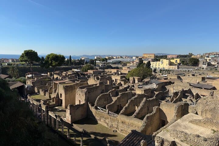 Transfer From Naples To Sorrento with stop in Herculaneum and Pompeii