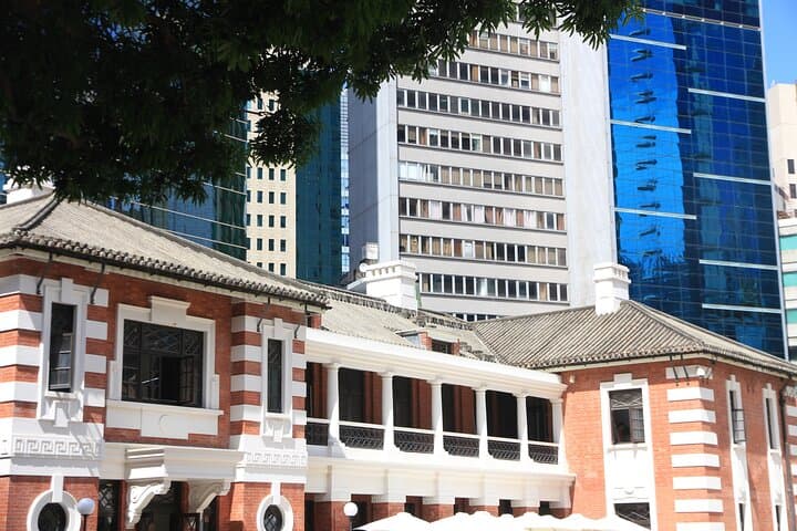 Kid-friendly Hong Kong Private Walking Guided Tour for Families